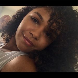 Meet your Posher, Sydney